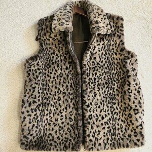 Womens Faux Fur Leopard Print Vest
